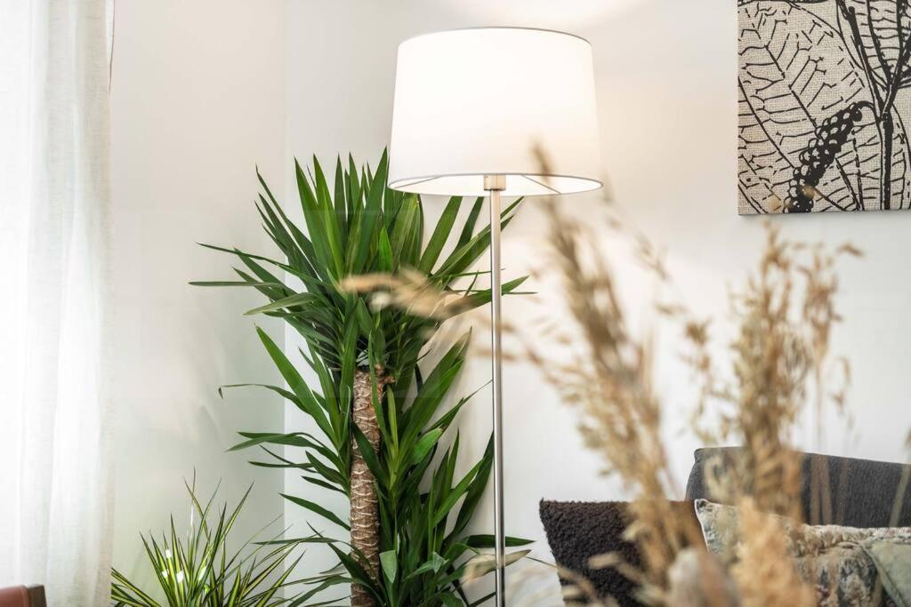 Calm Apartment With Private Patio By Rems Malaga Luaran gambar